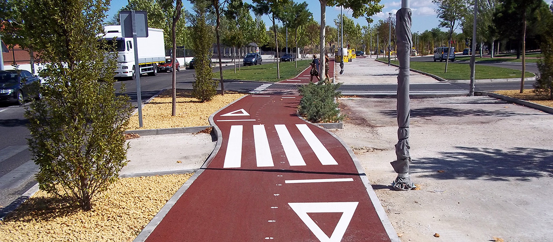 Pavimentación de pista de aterrizaje con mezcla tipo SMA